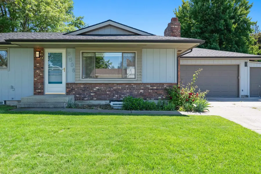 6506 N Elizabeth St, Spokane, WA 99208 - #3