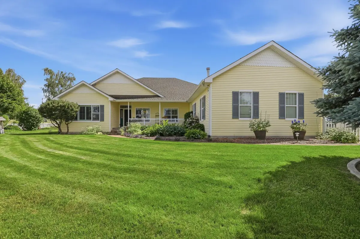 6909 W Ridgeway Dr, Deer Park, WA 99006 - #1