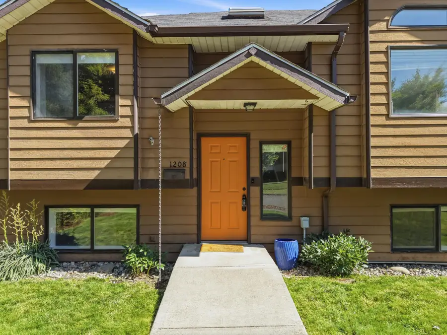 1208 W Spofford Ave, Spokane, WA 99205 - #3