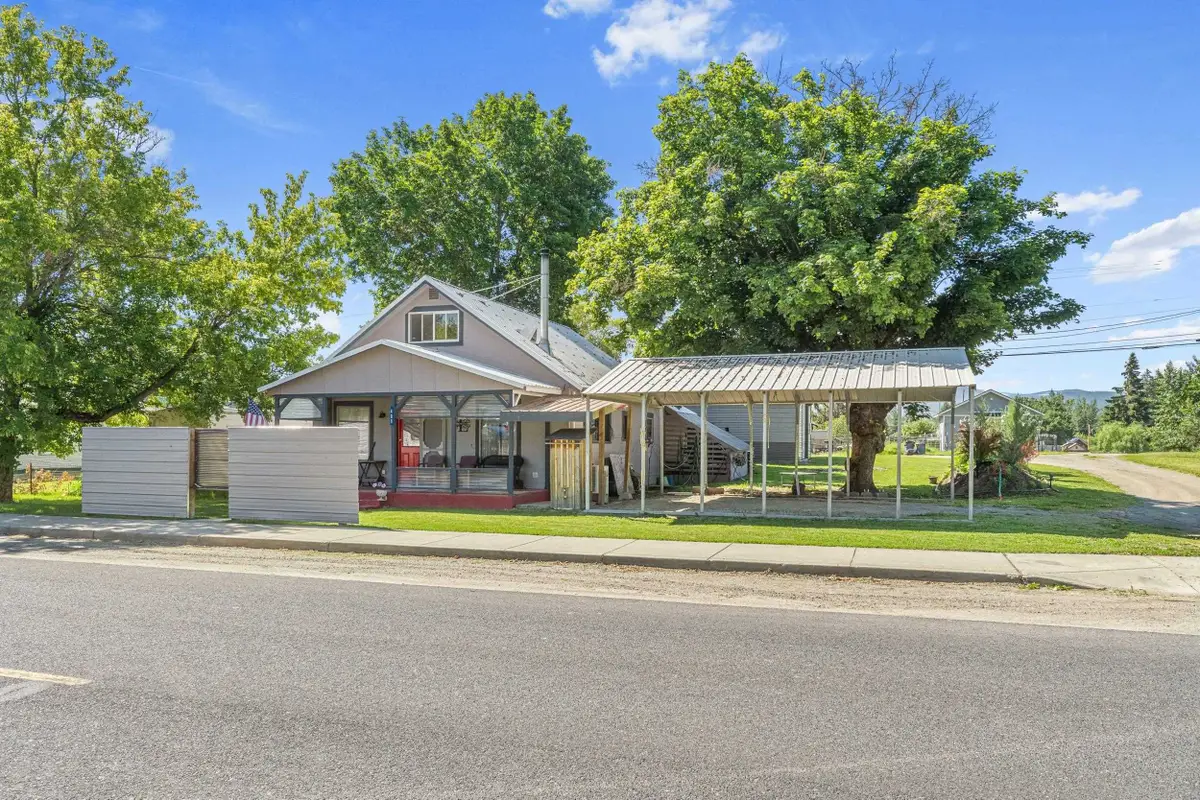 409 Houghton St, Ione, WA 99139 - #1