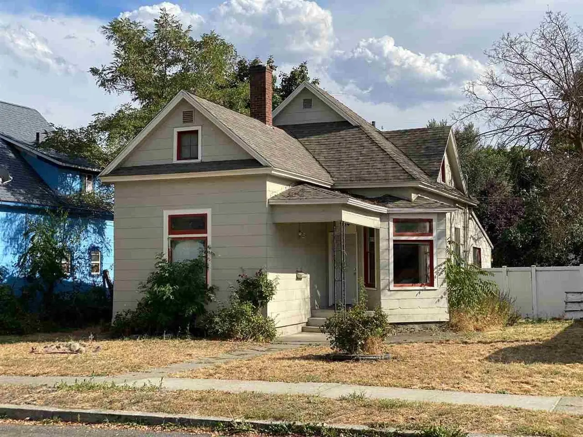 934 E Nora Ave, Spokane, WA 99207 - #1
