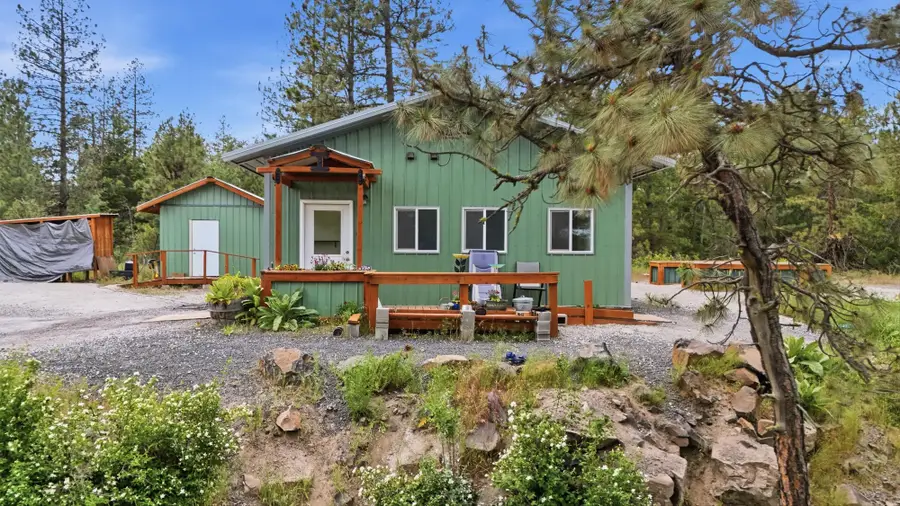 22718 W Martha Ln, Reardan, WA 99224 - #2