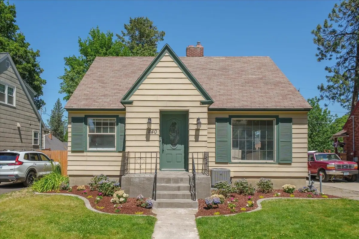 440 W 27th Ave, Spokane, WA 99203 - #1