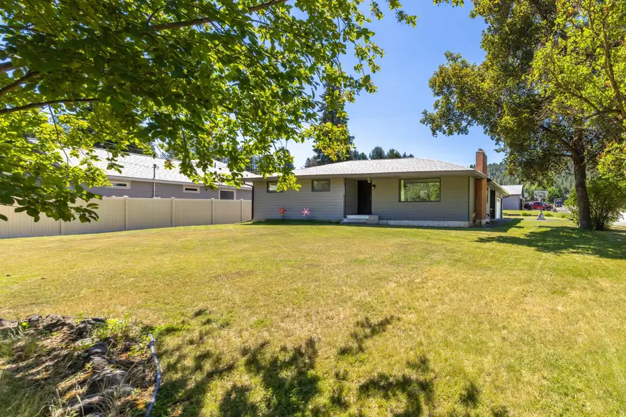 2609 W Waikiki St, Spokane, WA 99218 - #3