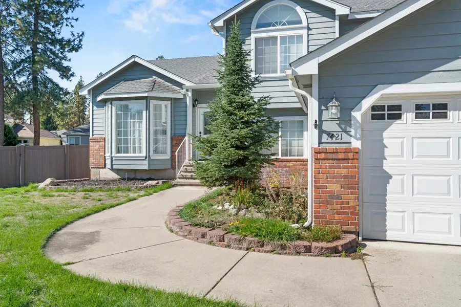 7421 W Lanzce Ct, Nine Mile Falls, WA 99026 - #3