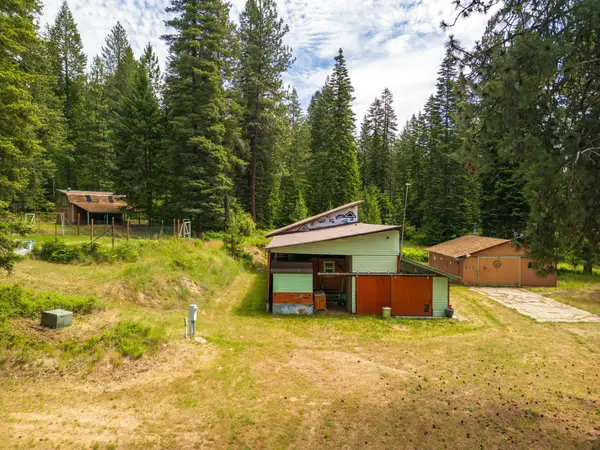 330 Juanita Ln, Elk, WA 99009