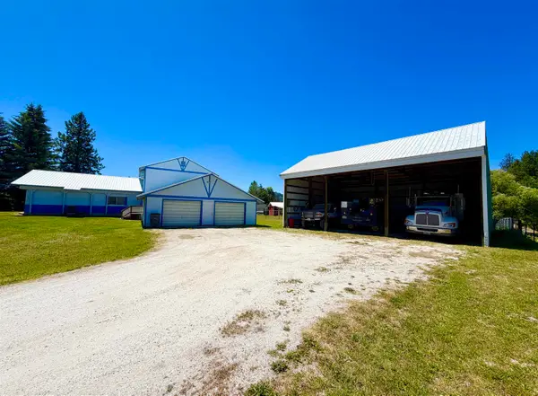 3359 Thompson Rd, Valley, WA 99181