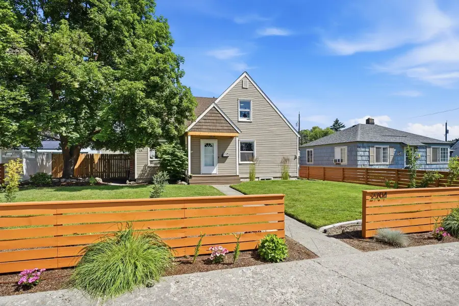 2704 W Queen Ave, Spokane, WA 99205 - #2