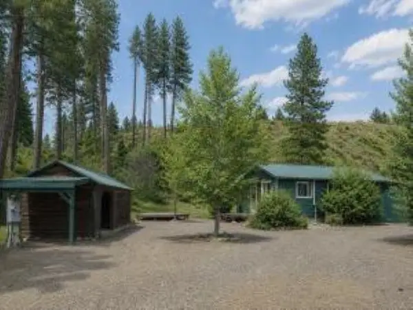 13 Little Joes Rd, Kettle Falls, WA 99141-9941