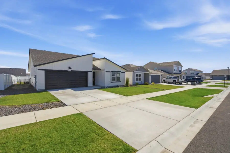 1712 E B St, Deer Park, WA 99006 - #2