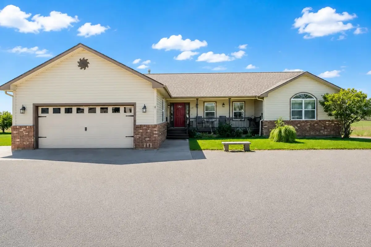 8715 W Antler Rd, Deer Park, WA 99006 - #1
