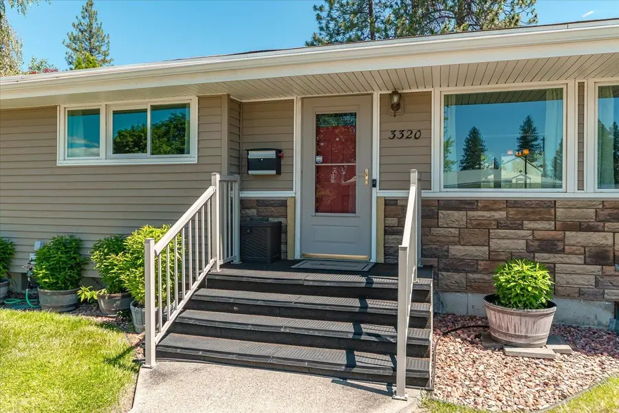 3320 W Rosewood Ave, Spokane, WA 99208 - #2