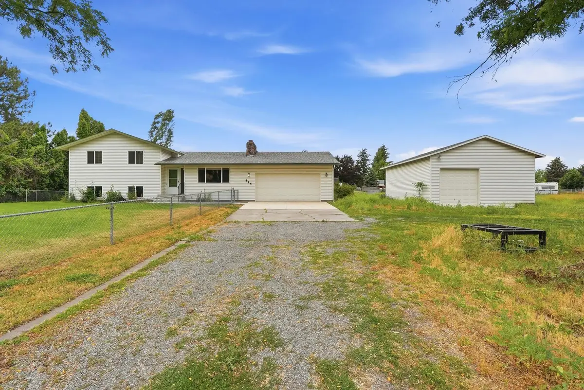 414 S Henry Rd, Greenacres, WA 99016 - #1