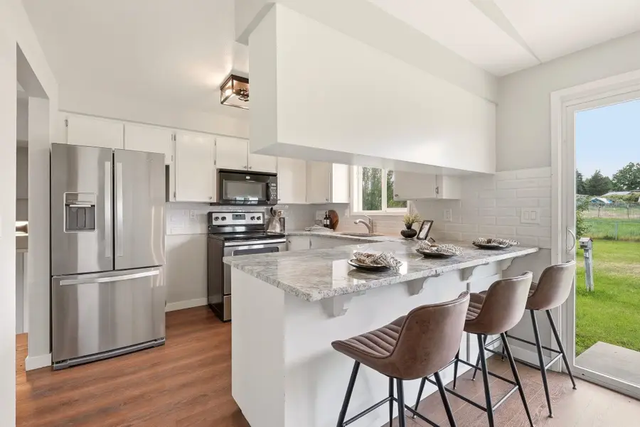 414 S Henry Rd, Greenacres, WA 99016 - #3