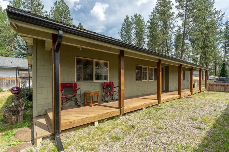 427 E 5th St, Deer Park, WA 99006 - #3