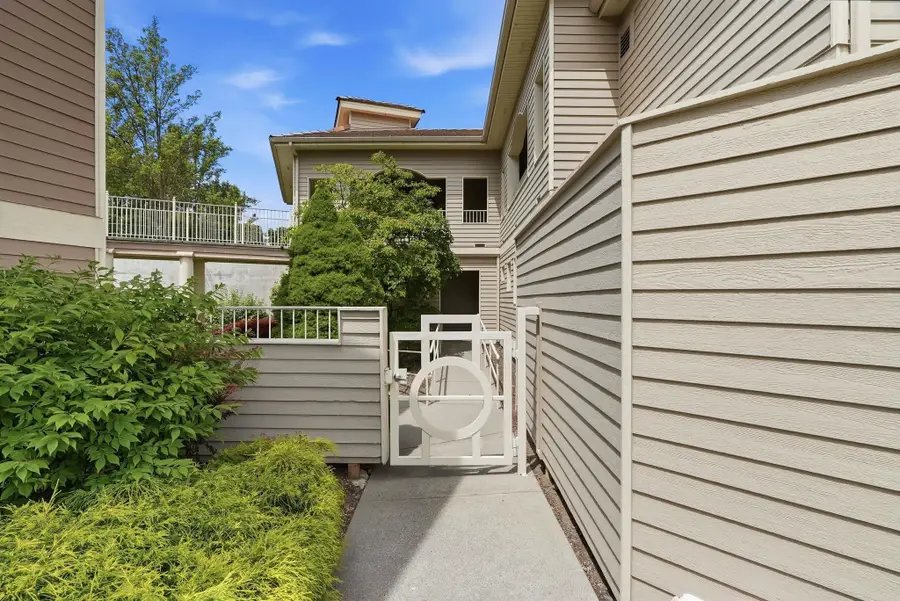 639 N Riverpoint Blvd #H203, Spokane, WA 99202 - #2