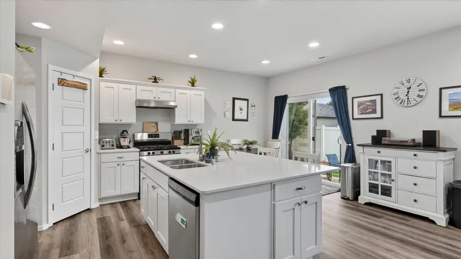 1213 E Silver Pine Rd, Colbert, WA 99005 - #2