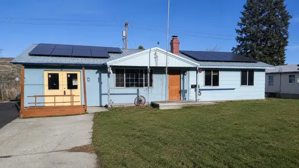 1124 Camas St, Coulee Dam, WA 99116