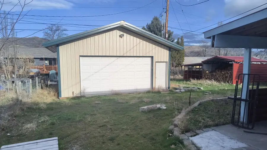 1124 Camas St, Coulee Dam, WA 99116 - #2
