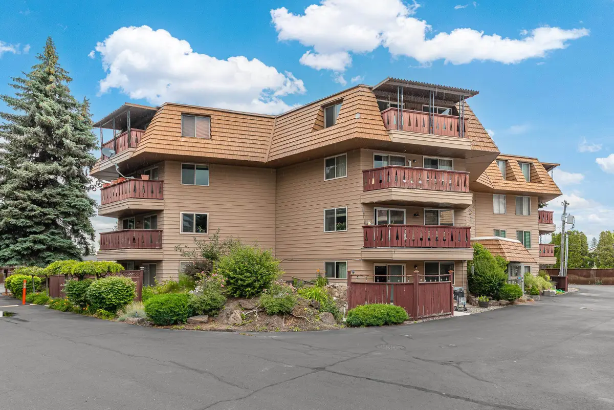 9024 N Country Homes Blvd #5, Spokane, WA 99218 - #1