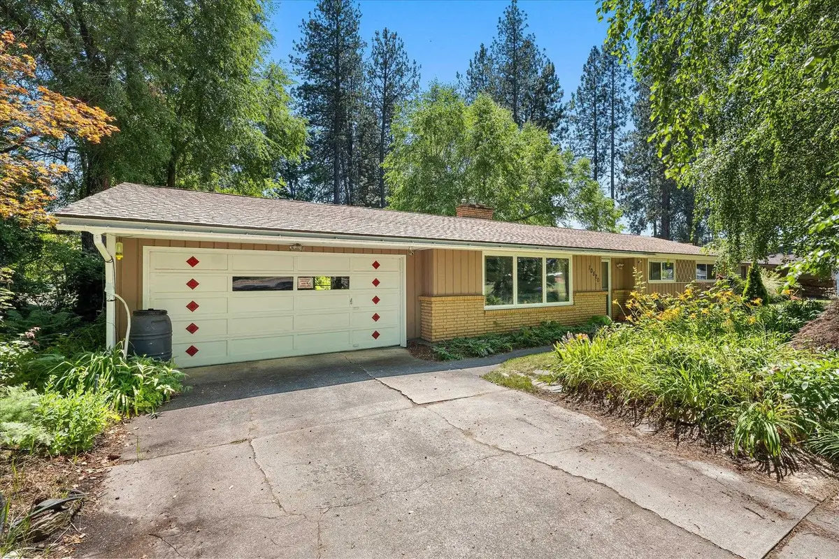 10820 E 18th Ave, Spokane Valley, WA 99206 - #1