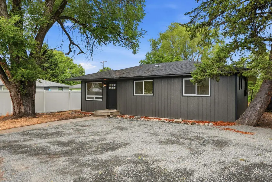 8309 E Knox Ave, Spokane Valley, WA 99212 - #3