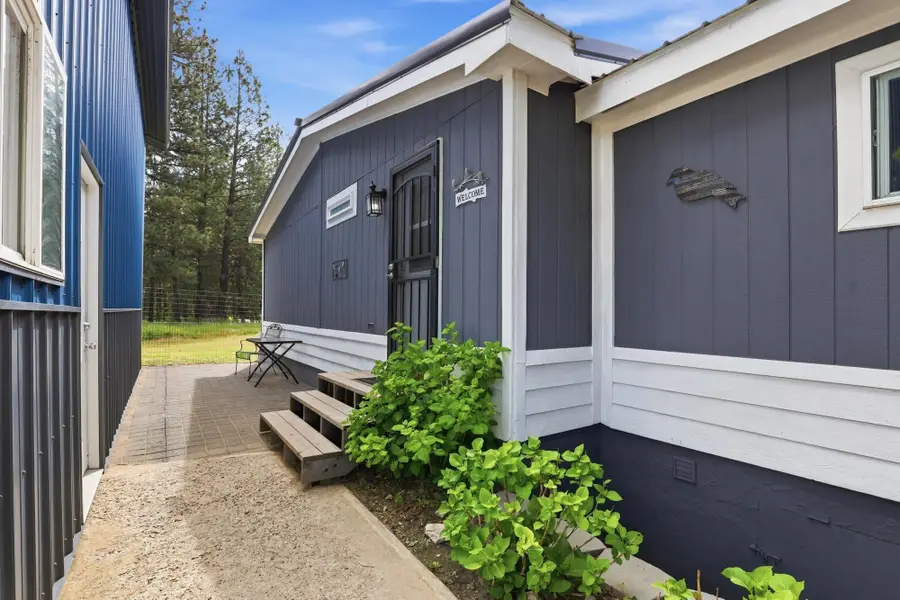 31810 N Schwachtgen Rd, Chattaroy, WA 99003 - #3