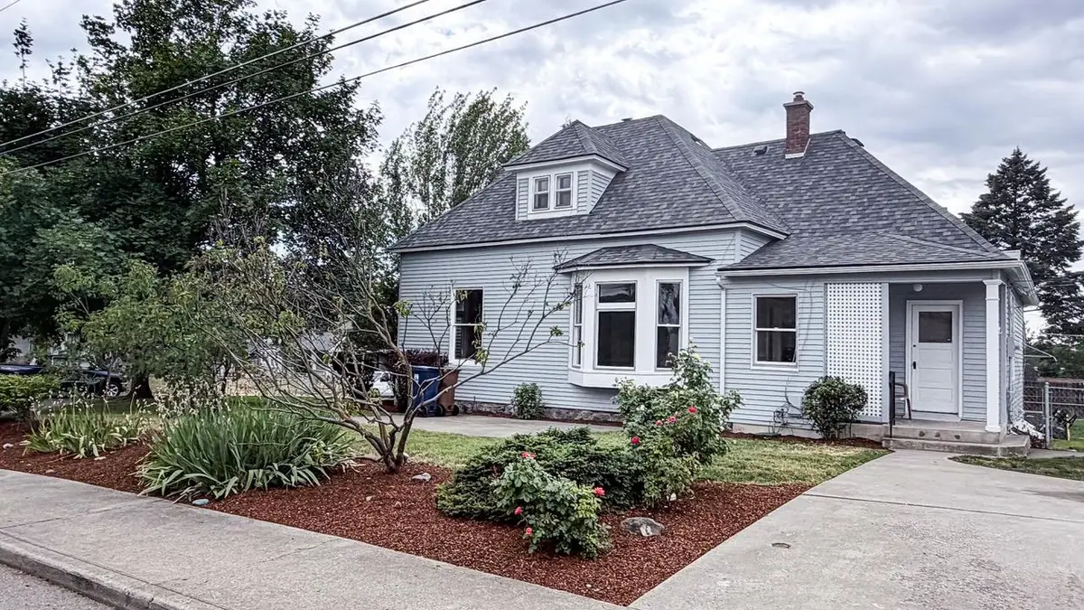 304 W Shannon Ave, Spokane, WA 99205 - #1