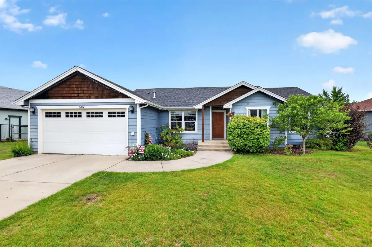 607 N High Desert Dr, Deer Park, WA 99006 - #1