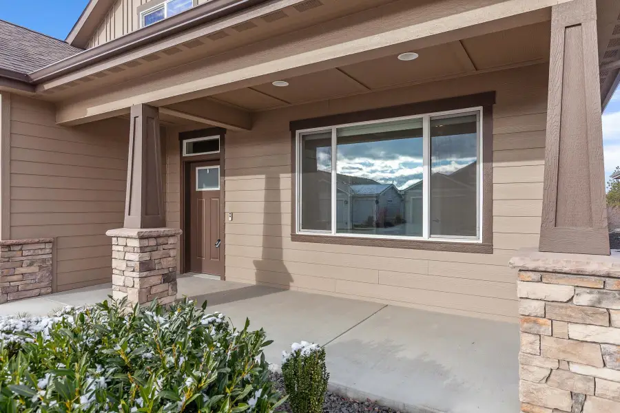 22835 E Edgewater Ln, Liberty Lake, WA 99019 - #2