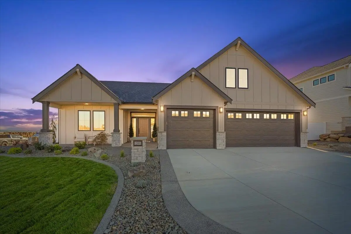 1305 S Manifold Rd, Spokane Valley, WA 99016 - #1