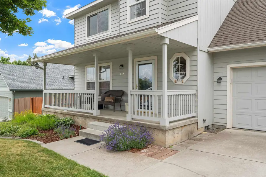 624 Golden Hills Dr, Cheney, WA 99004 - #2
