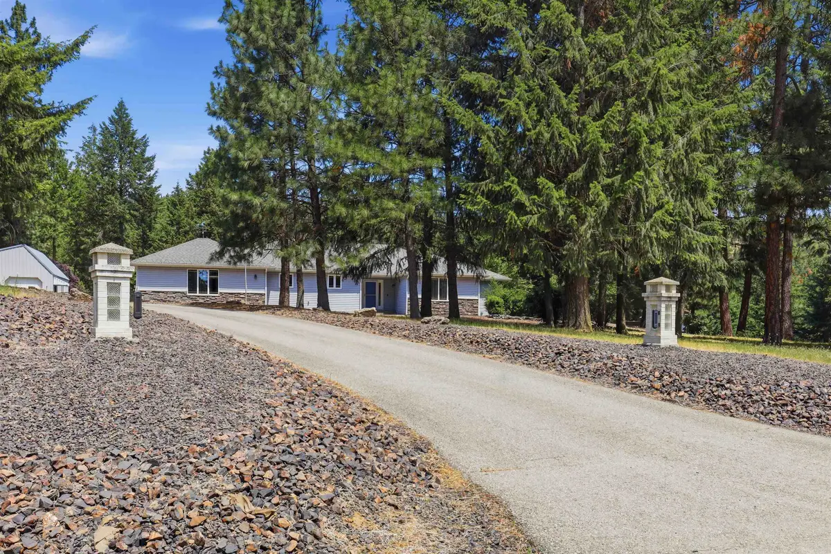 6920 N Harvard Rd, Newman Lake, WA 99025 - #1