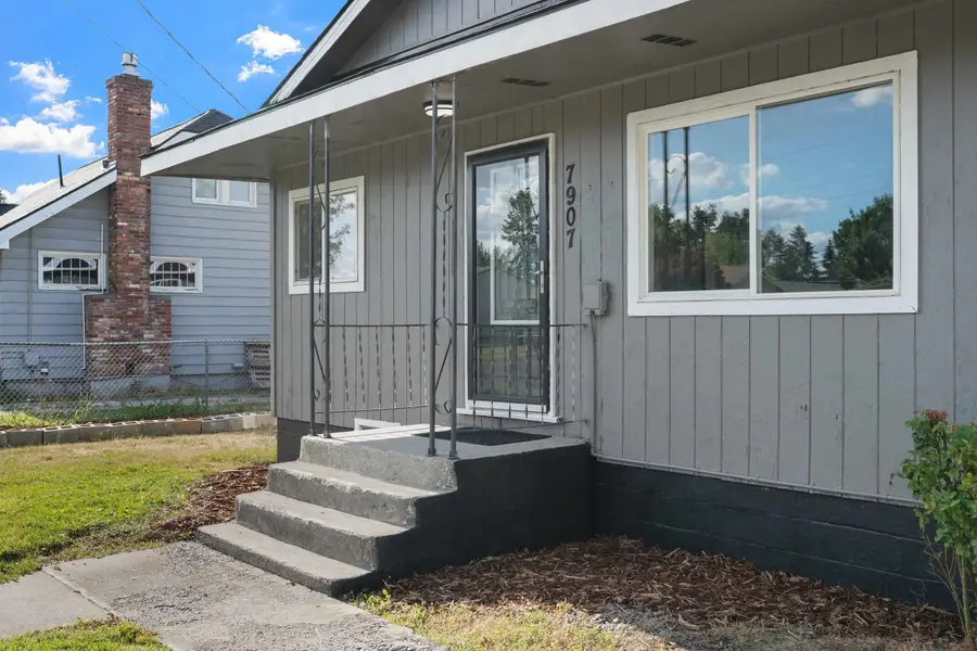 7907 E Nora Ave, Spokane Valley, WA 99212 - #3