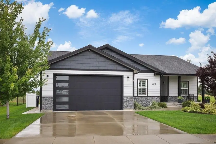 701 N Country Club Dr, Deer Park, WA 99006 - #3