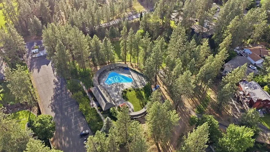 1223 W Bellwood Dr, Spokane, WA 99218 - #2