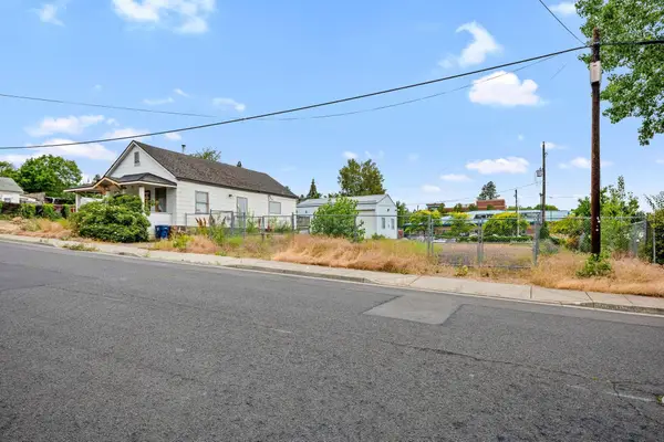 608 S Hatch St, Spokane, WA 99202