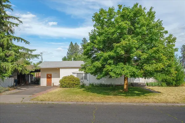 3706 N Belt St, Spokane, WA 99205