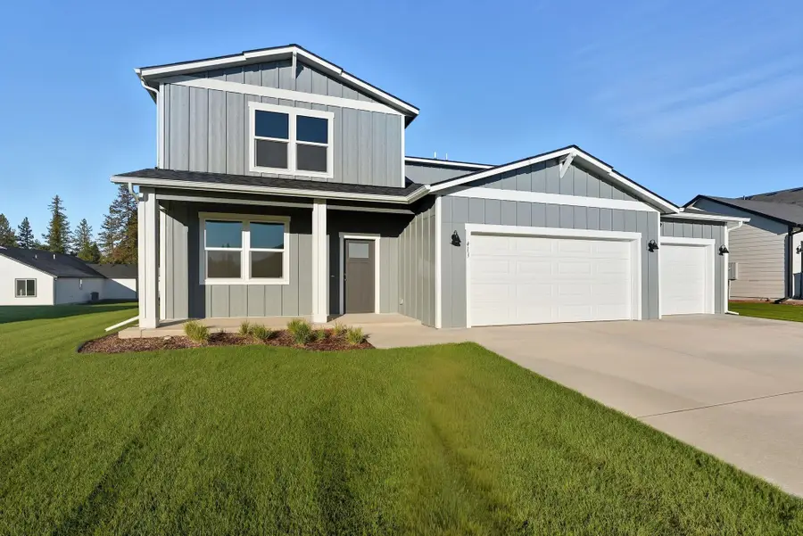 718 E 4th St, Deer Park, WA 99006 - #2