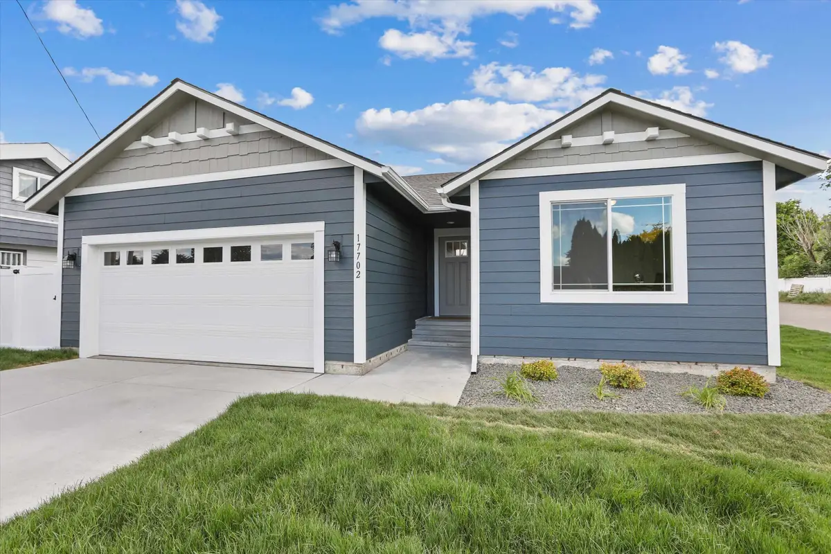 615 S Manifold Ln, Spokane Valley, WA 99016 - #1