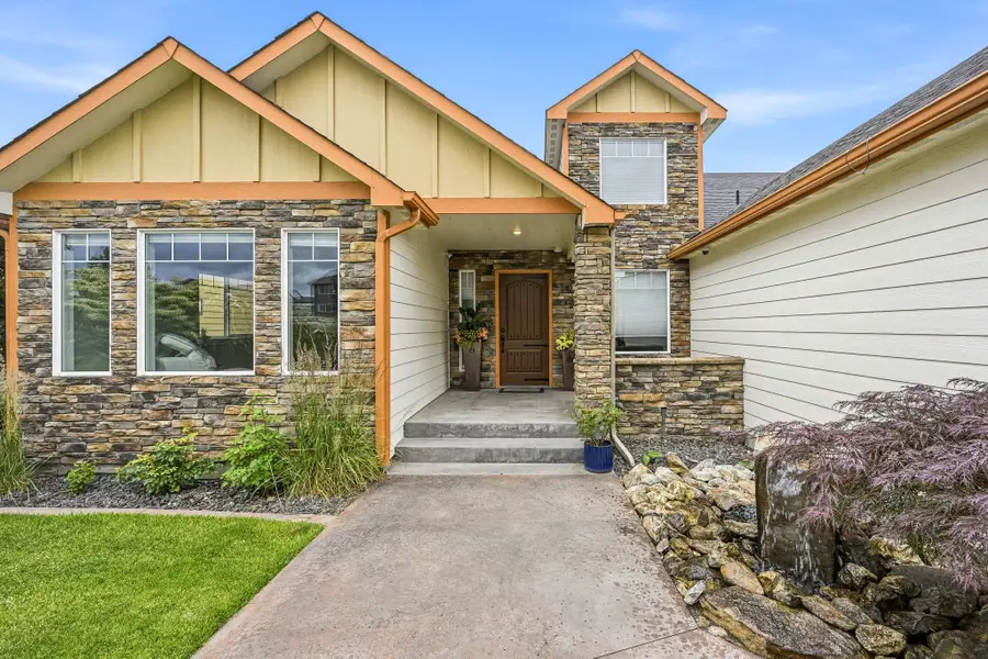 8604 E Black Oak Ln, Spokane, WA 99217 - #3