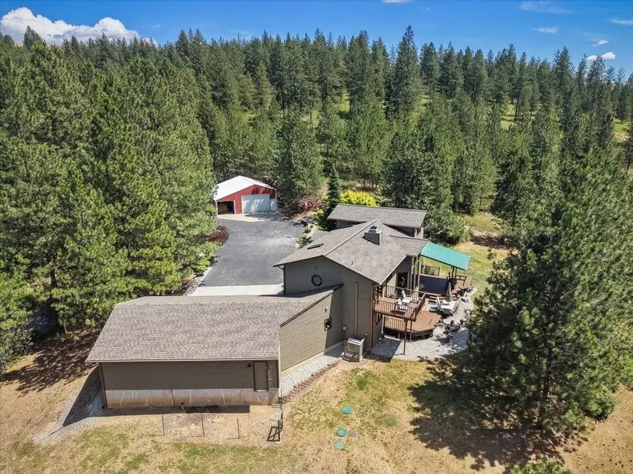 8011 S Pineview Ln, Spokane, WA 99206 - #3