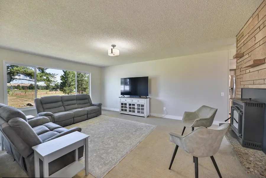 11312 W Betz Rd, Cheney, WA 99004 - #2