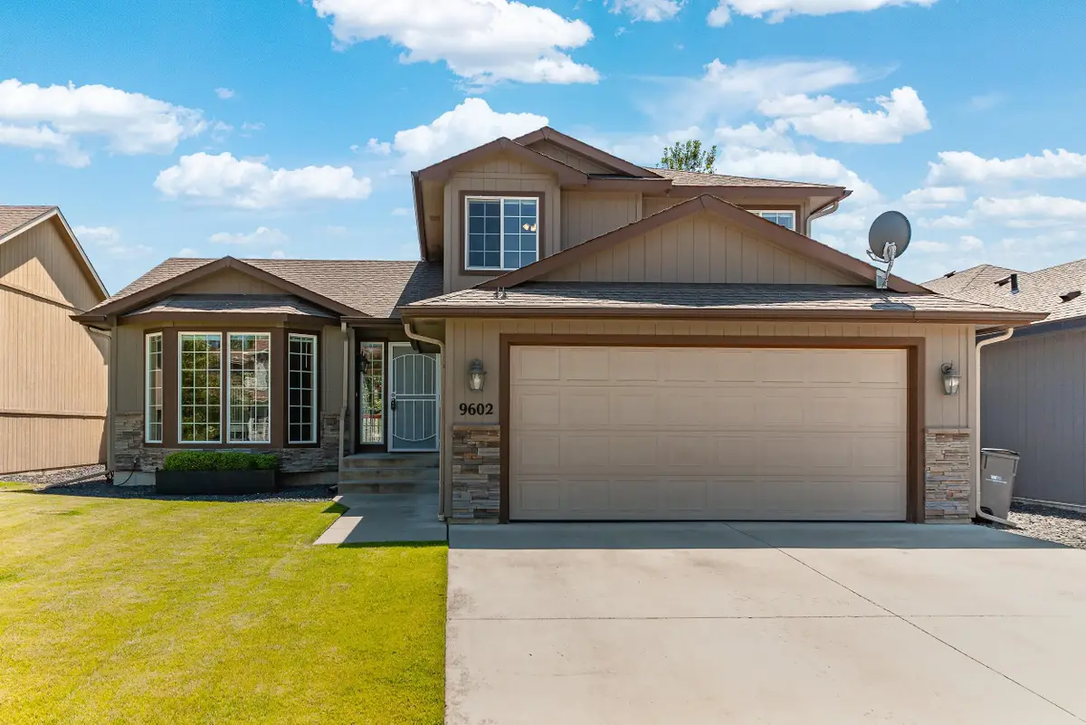 9602 E Hoffman Ln, Spokane, WA 99206 - #1