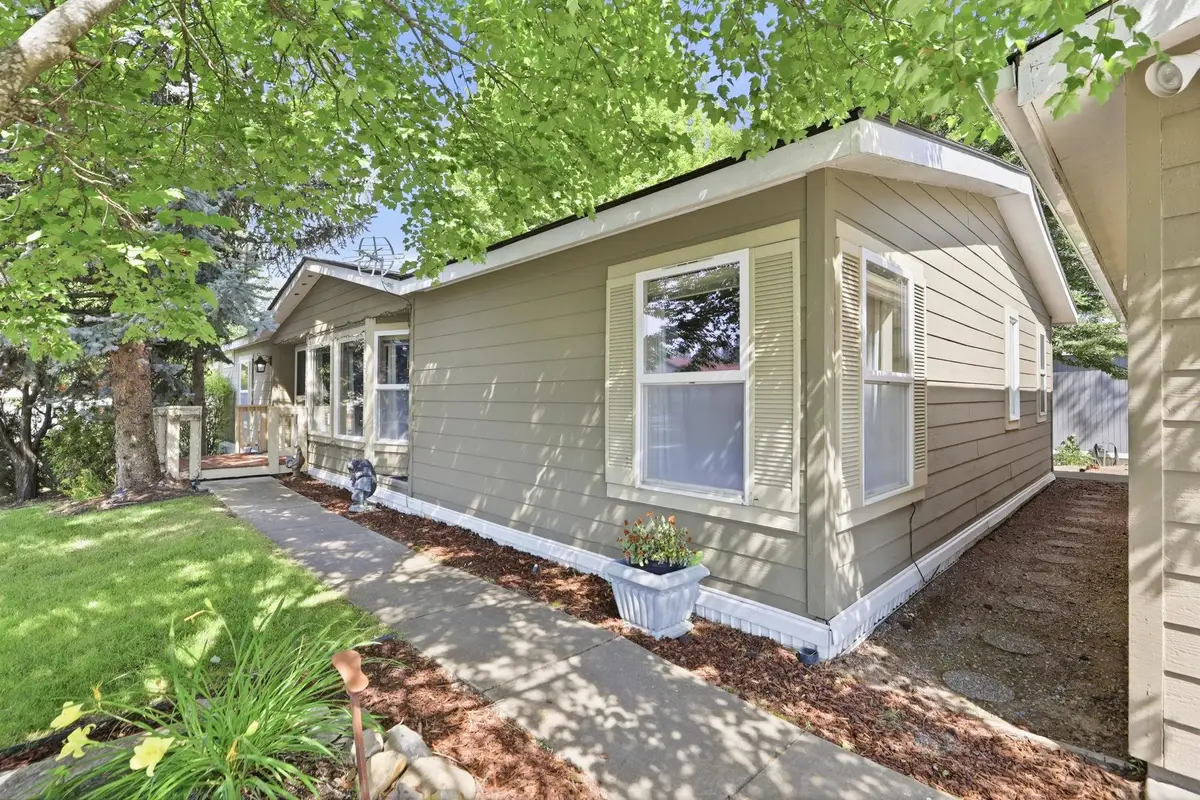 3215 E Bull Run Ln, Mead, WA 99021 - #1