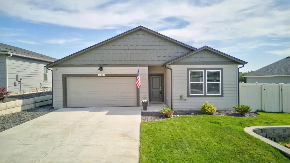 508 E K St, Deer Park, WA 99006 - #1
