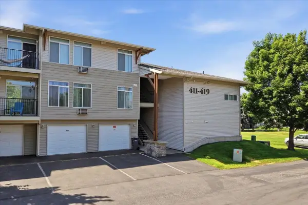 22855 E Country Vista Dr #Unit 419, Liberty Lake, WA 99019
