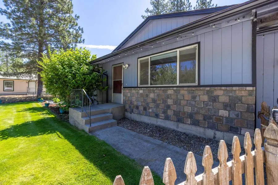 27615 W Long Lake Rd, Ford, WA 99013 - #2