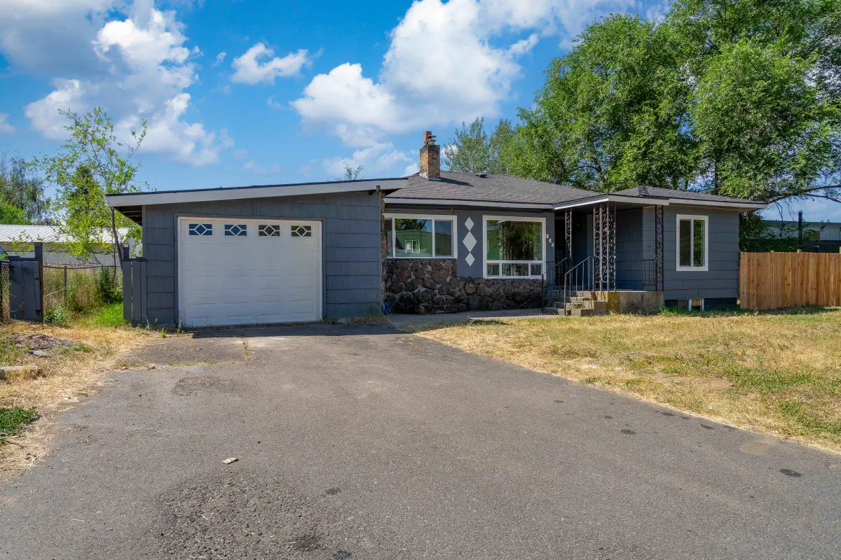 44 E Graves Rd, Spokane, WA 99218 - #1