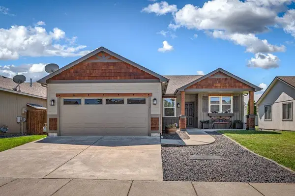 17614 2nd Ln, Greenacres, WA 99016